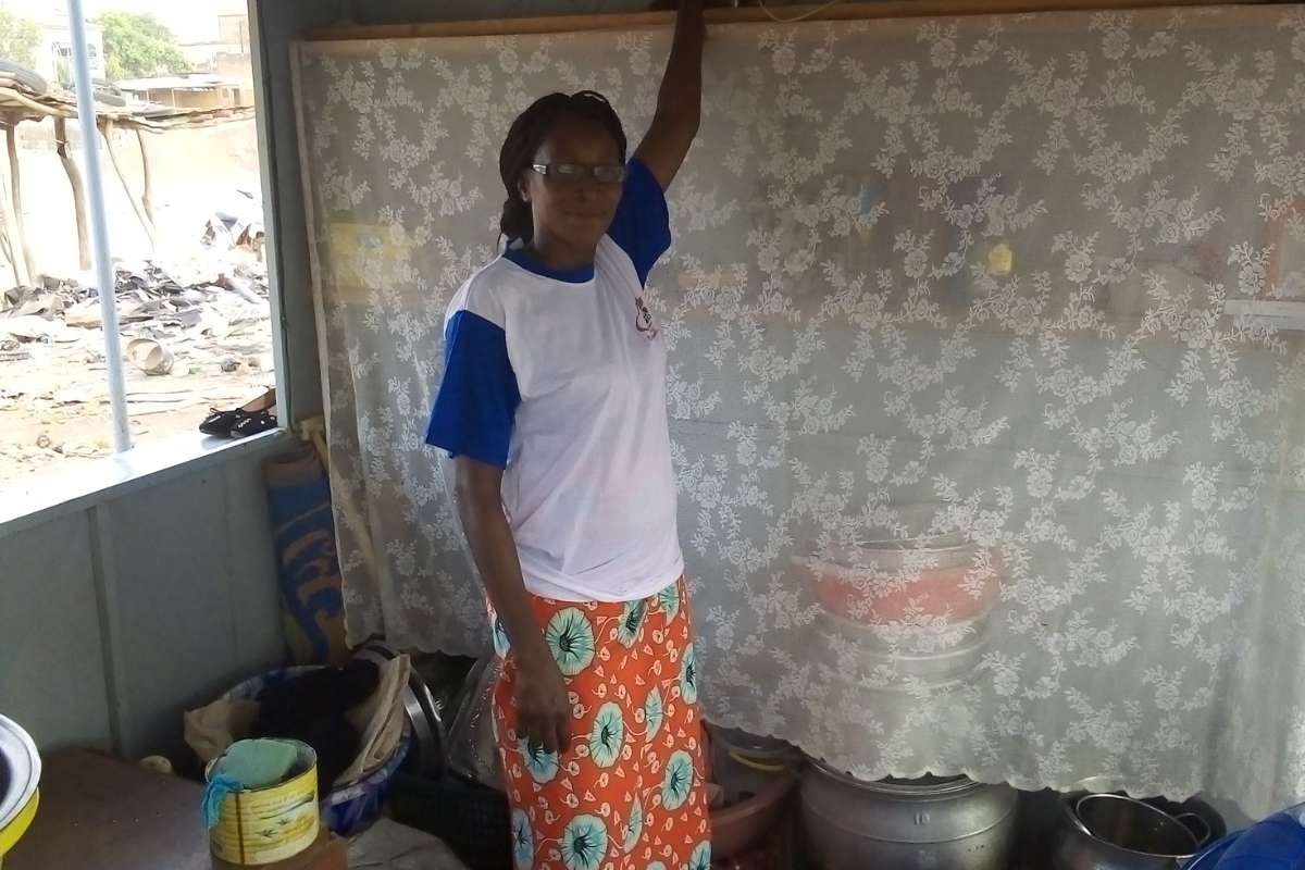 Agnès, restauratrice au Burkina Faso